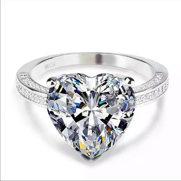 New Women’s 925 Silver Romantic Heart Diamond Promised Ring - Picture 4 of 5
